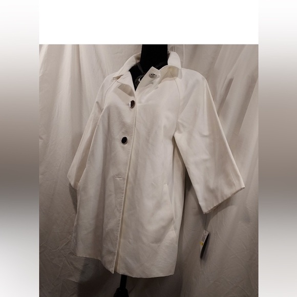 Rafaella Jackets & Blazers - 💕Sale RAFAELLA JACKET Off-White size Medium. New! Sooo pretty.  Doesn’t fit me.
